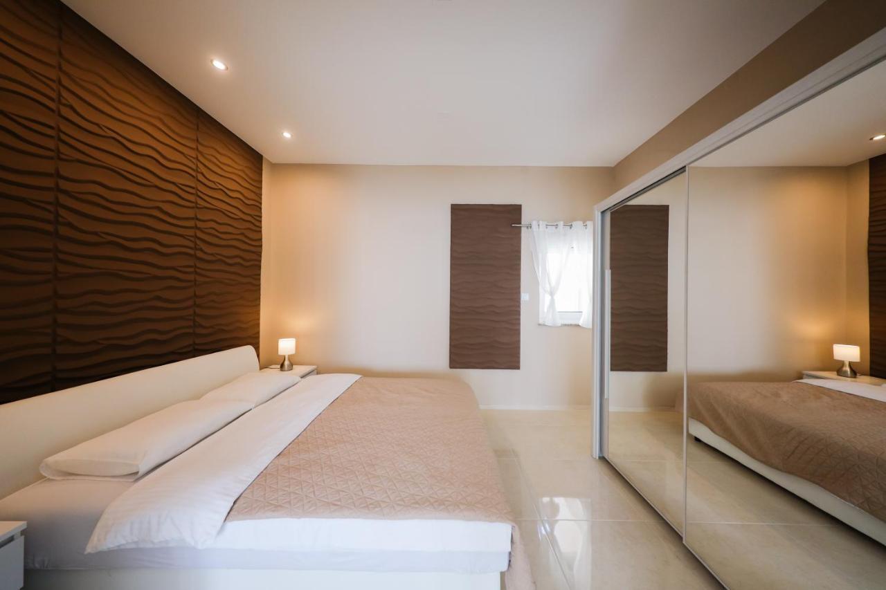 Apartments Zelic Zadar Exterior foto